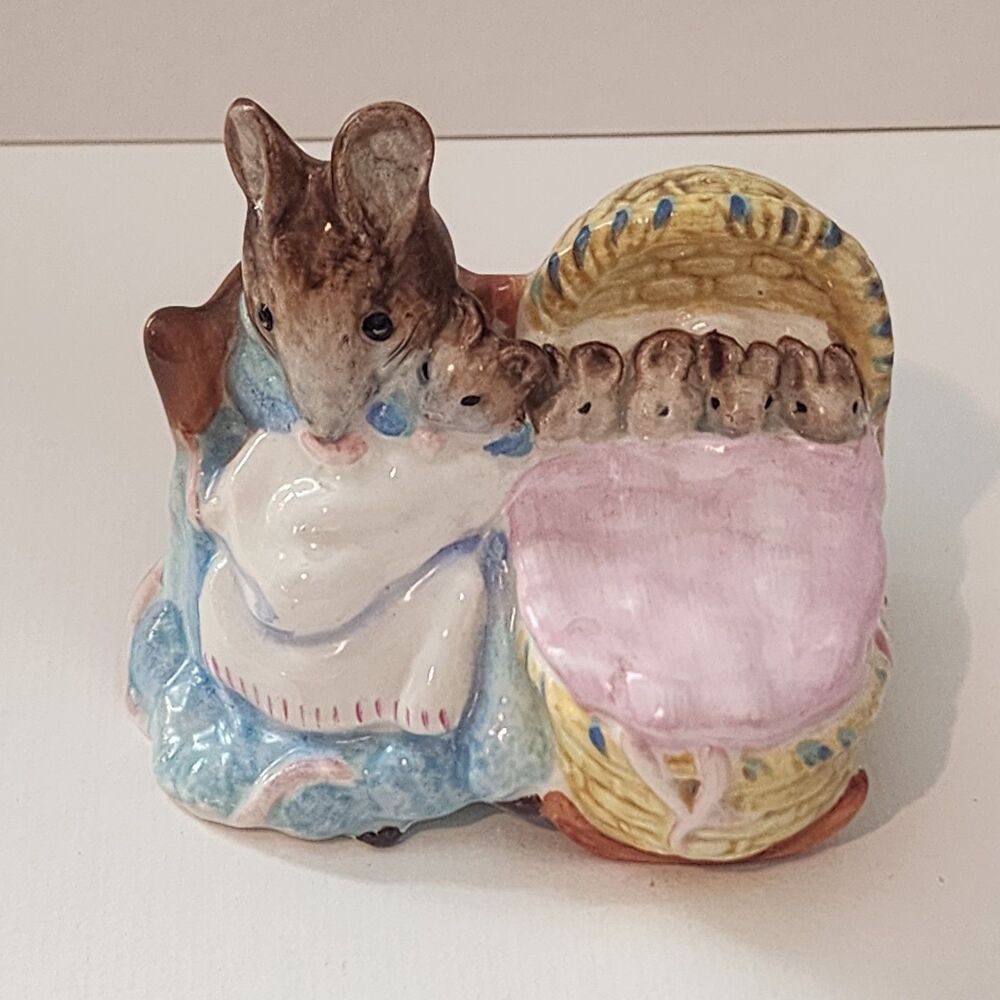 Vintage Beswick Beatrix Potter Hunca Munca Figurine Mouse & Babies